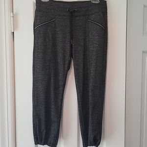 Athleta Bettona Cropped Jogger Pants Small LikeNew